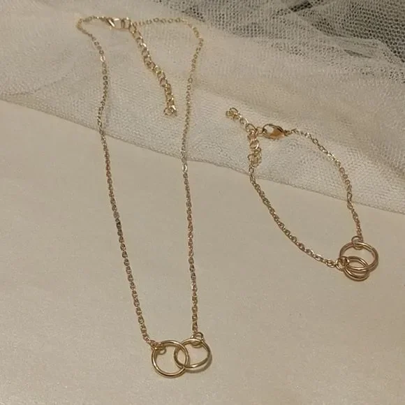 Gold Loops Set! - Picture 8 of 8